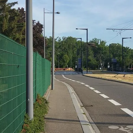 Studio Au Rdc Cote Cour Avec Parking Ferme Proche Autoroute Et Tram C Mulhouse Exterior photo